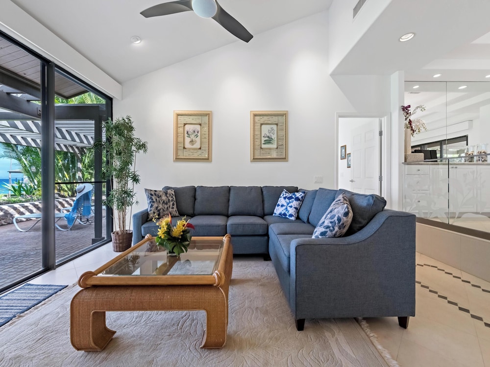 Condo, 3 Bedrooms, Oceanfront (1607)