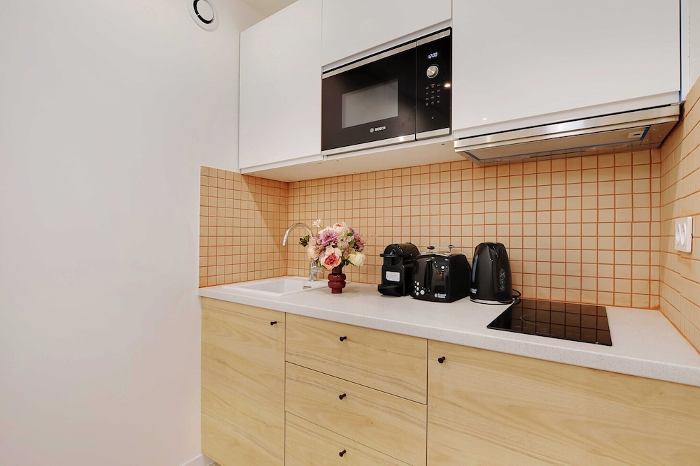 Apartment photo 2