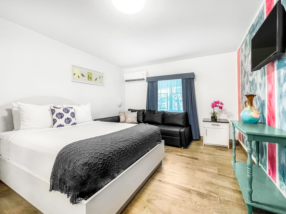 Deluxe Suite