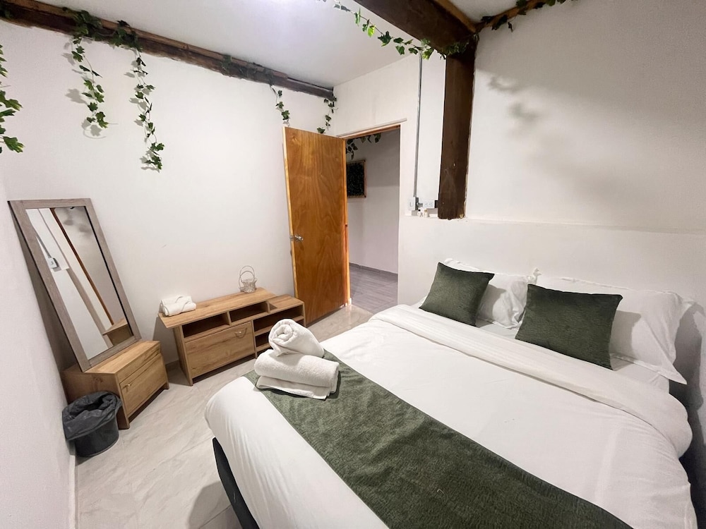 Economy Room 5