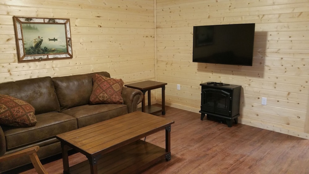 Cabin, 2 Bedrooms photo 2