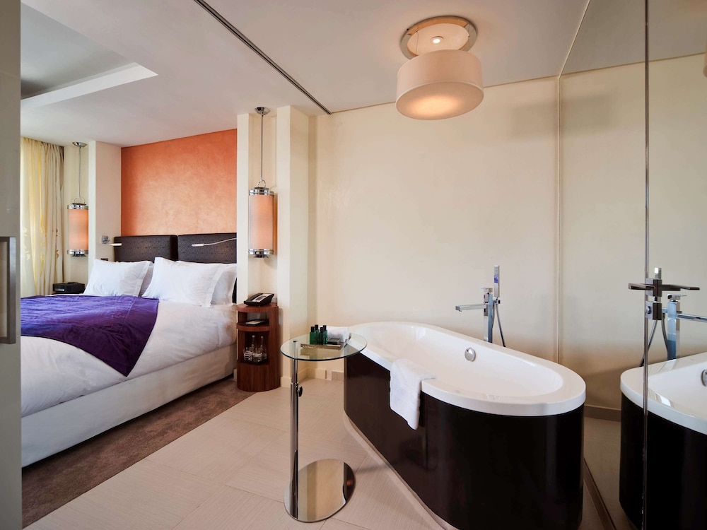 Junior Suite, Multiple Beds