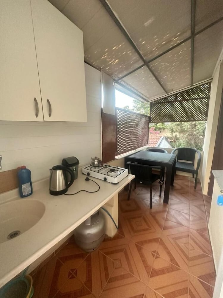 Basic Triple Room photo 2