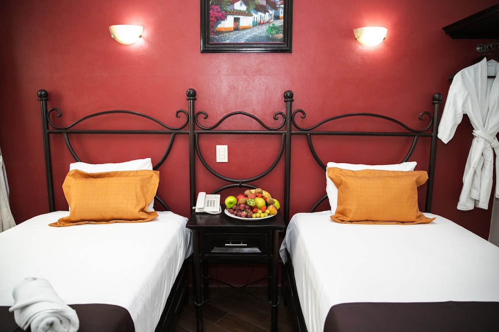 Basic Single Room - Photo 1