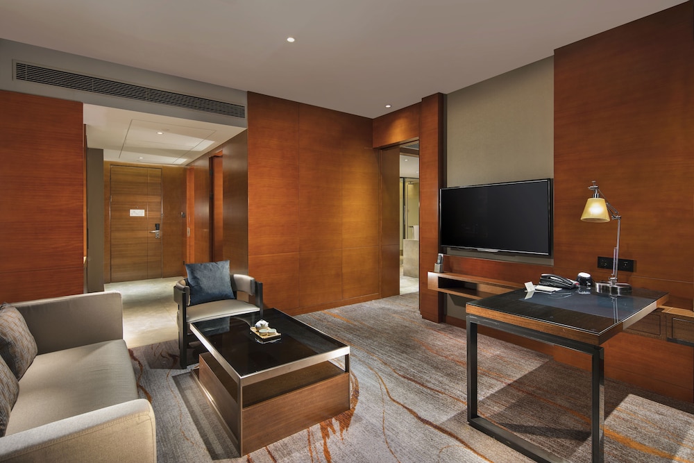 Executive Suite with Panoramic Balcony