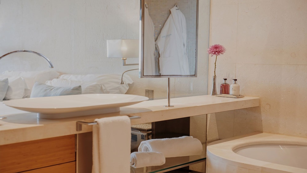 Junior Studio Suite, Terrace, Pool View - Photo 1