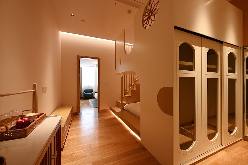 Family Room photo 1