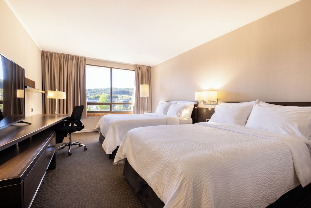 Standard Room, 2 Queen Beds (Interior View) photo 1