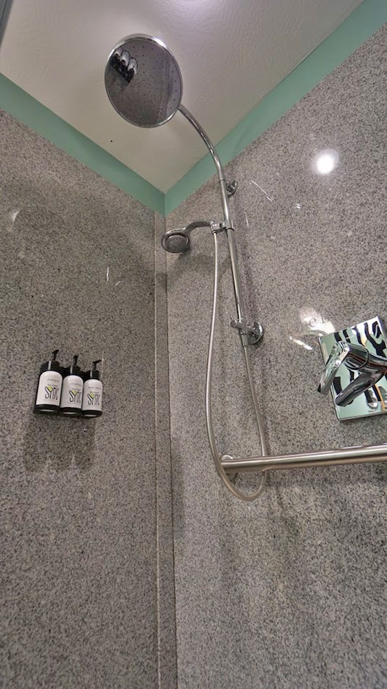 The Hotel Sync, Photo 16