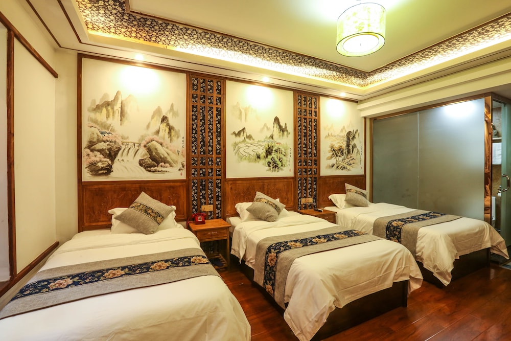 Superior Triple Room photo 2