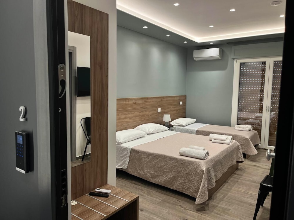 Family Triple Room, Kitchenette, City View