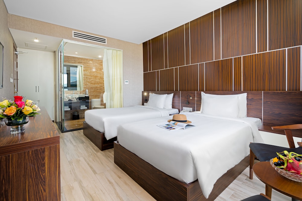 Deluxe Double Room, City View - Photo 7