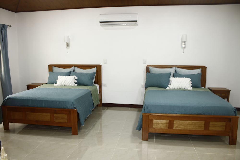 Deluxe Double Room, 2 Double Beds photo 3
