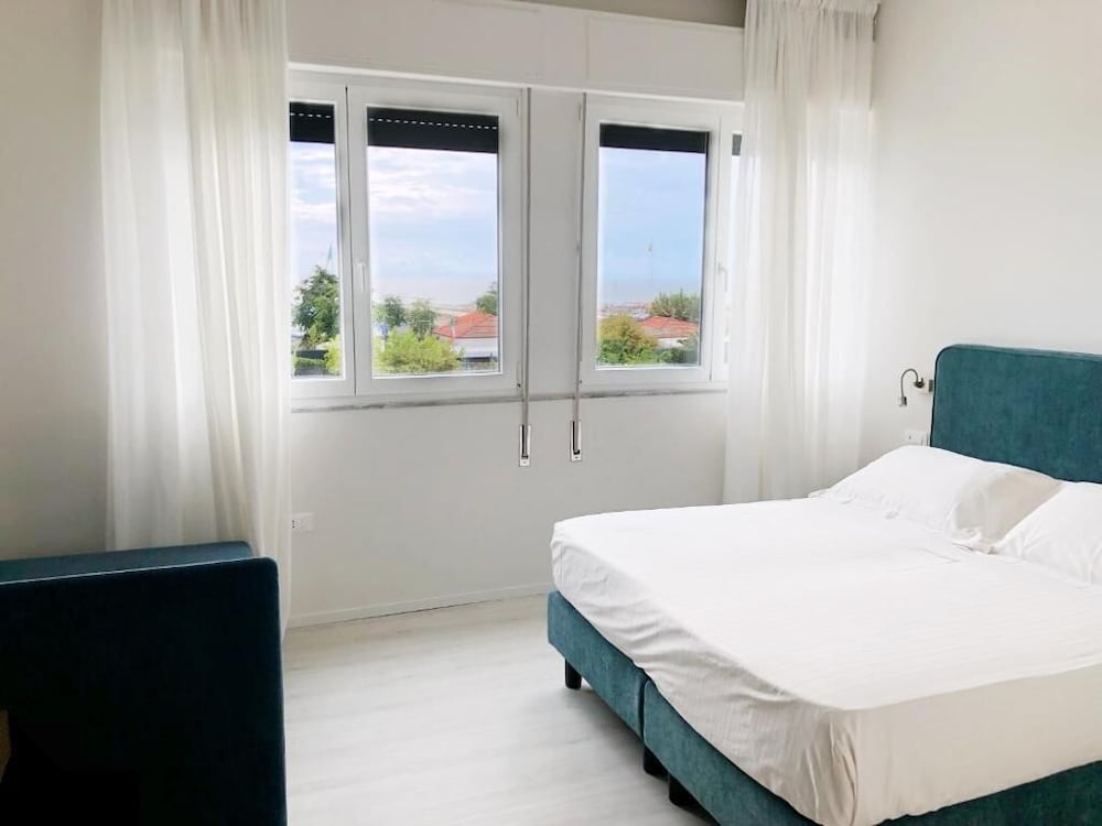Deluxe Room, Sea View photo 1