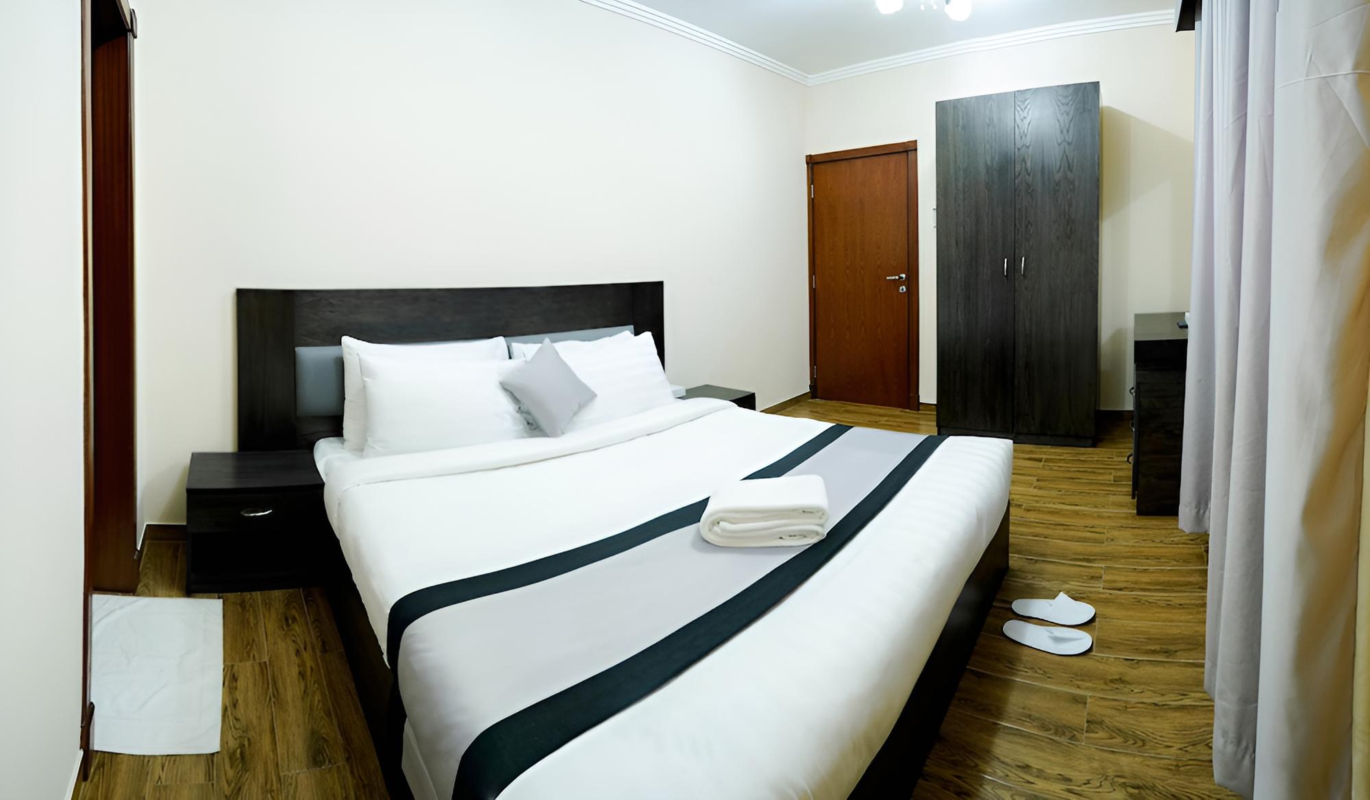 Basic Triple Room, 3 Bedrooms