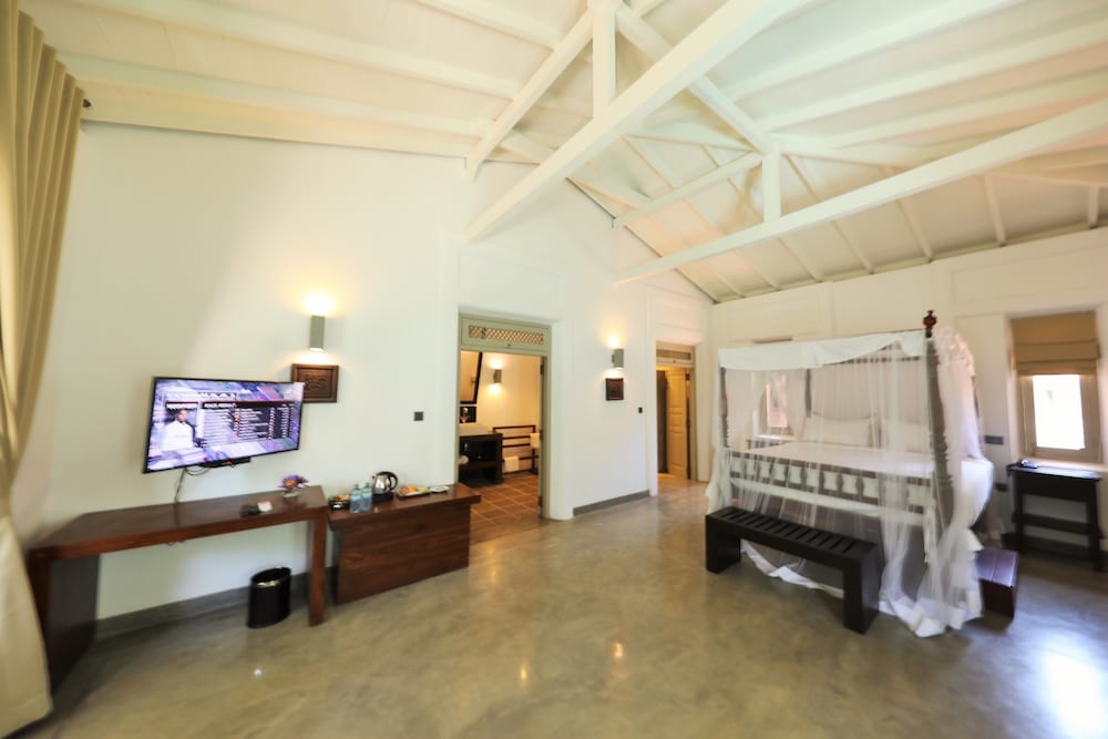 Suite with Plunge Pool.