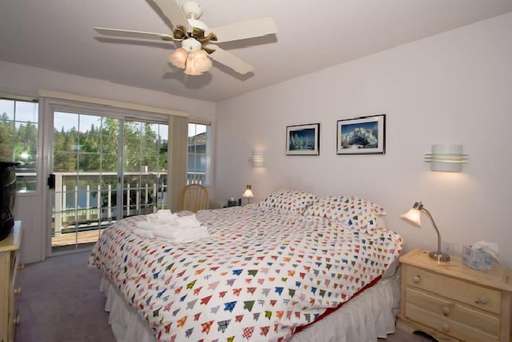 House, 3 Bedrooms, Lakeside