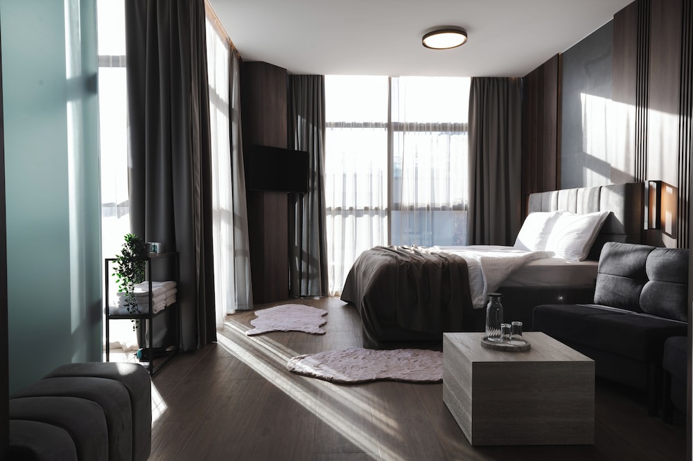 Luxury Room, City View