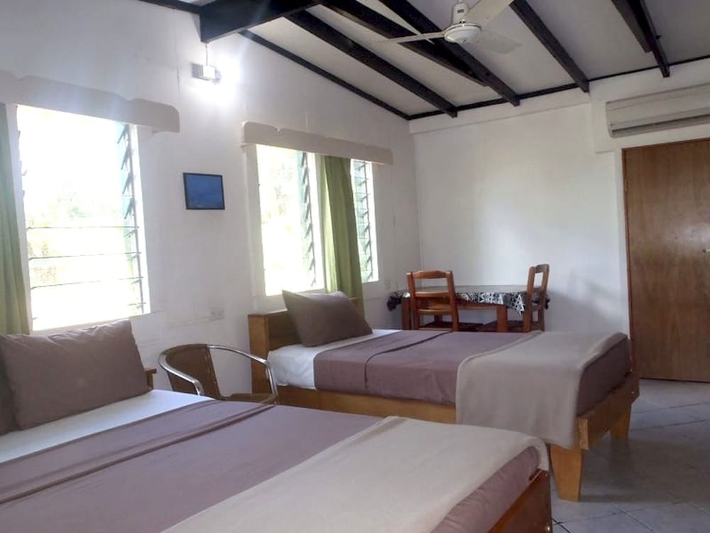 Triple Room, Private Bathroom (Air Conditioning) photo 1