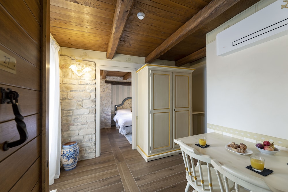 Senior Double Room photo 2