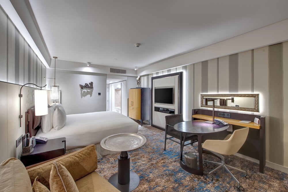 Club Room, 1 King Bed, Balcony, Sea View (Club Lounge Access) - Photo 4