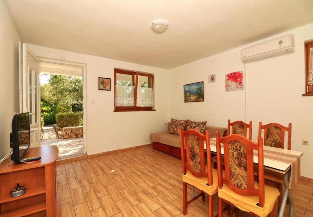Apartment (Slađa - 150 m from beach - A1(4+1)) photo 1