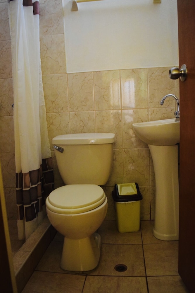 Basic Single Room photo 3