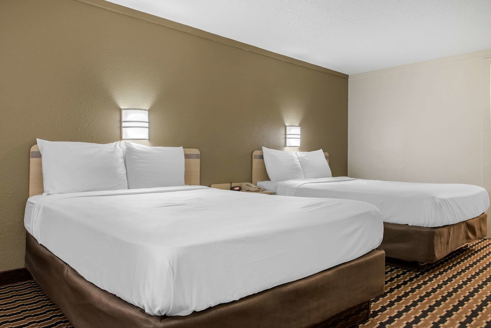 Standard Room, 2 Double Beds, Smoking photo 1