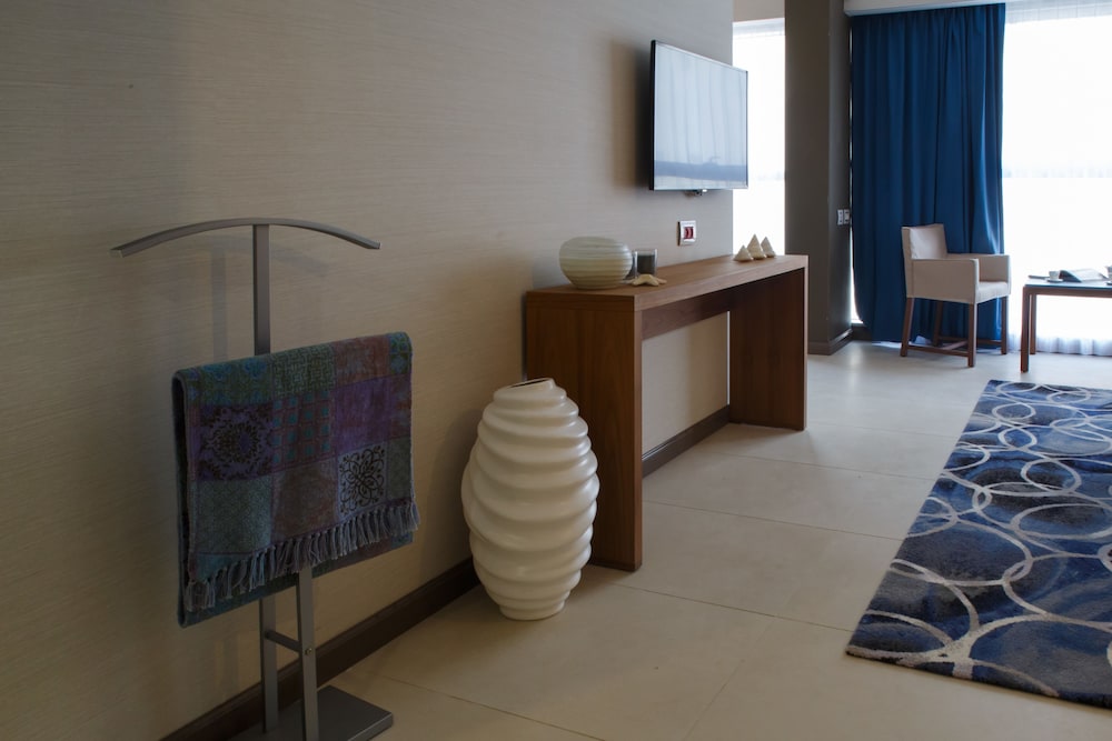 Family Double or Twin Room, City View photo 2