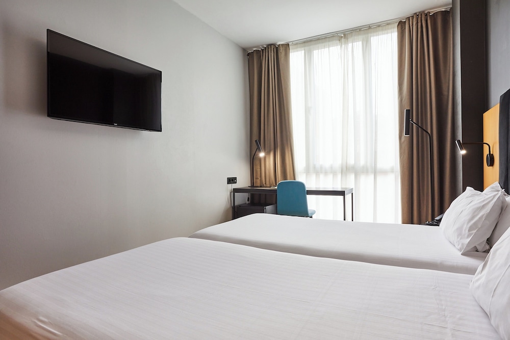 Standard Twin Room photo 2