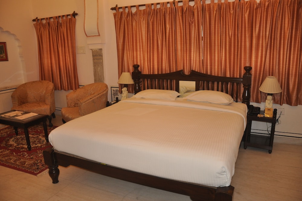 Deluxe Room - Photo 5