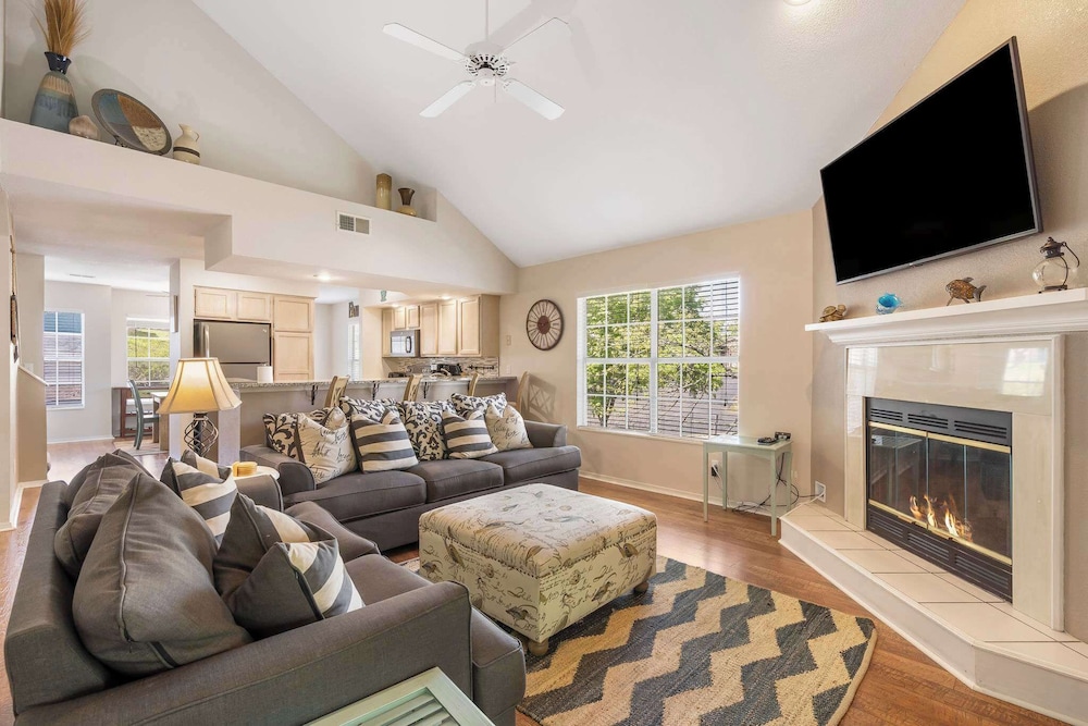Condo, Multiple Beds, Fireplace, Garden View (Garden View Escape)