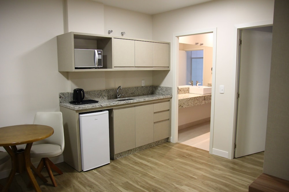 Luxury Studio Suite, 1 King Bed with Sofa bed, Jetted Tub - Photo 2