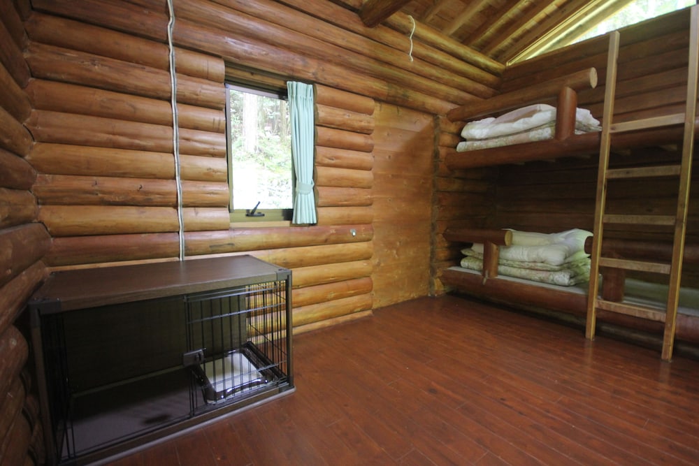 Cabin, Pets Allowed photo 3