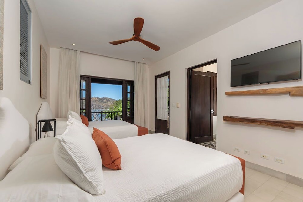 Deluxe Studio, 2 Double Beds, Balcony, Partial Ocean View (19 Punta Penca | 1 BR | | BA)