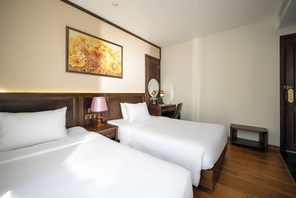 Superior Twin Room, City View (Afternoon Tea Included) - Photo 3