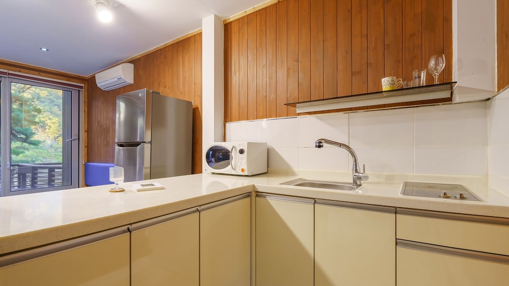 Basic Room, 1 Bedroom (STAY 5) - Photo 4