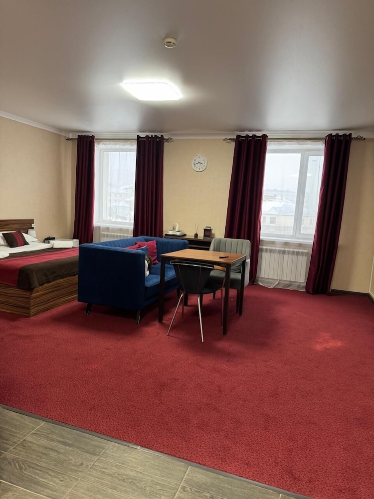 Deluxe Room - Photo 1