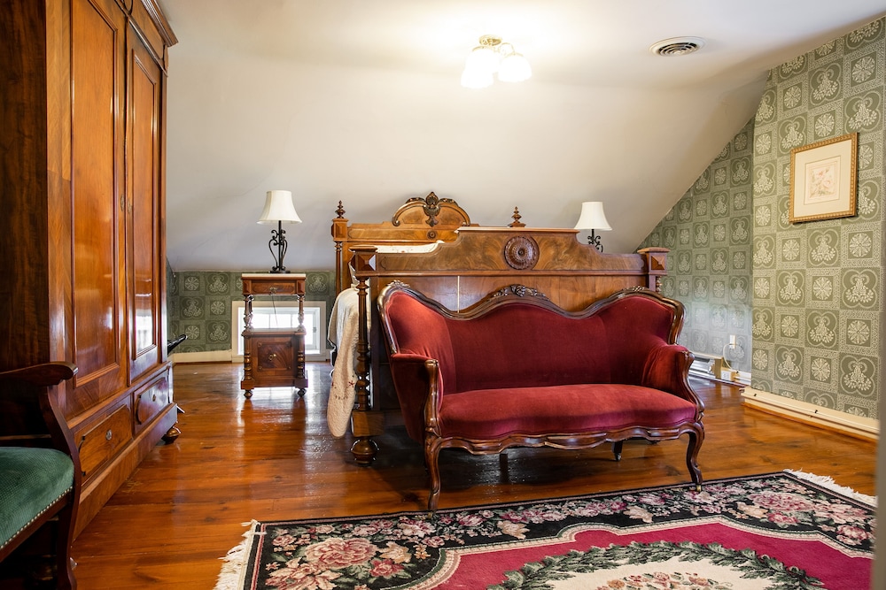 J. Albert's Quarters photo 1