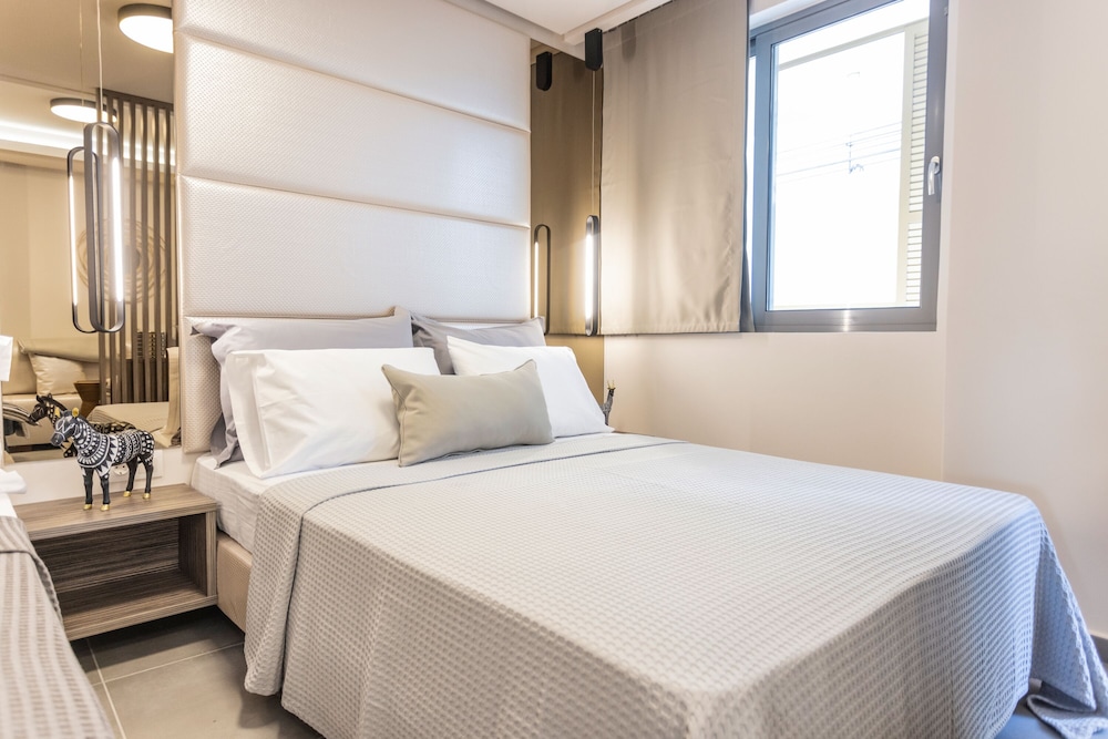 Deluxe Family Suite Open Plan - Photo 15