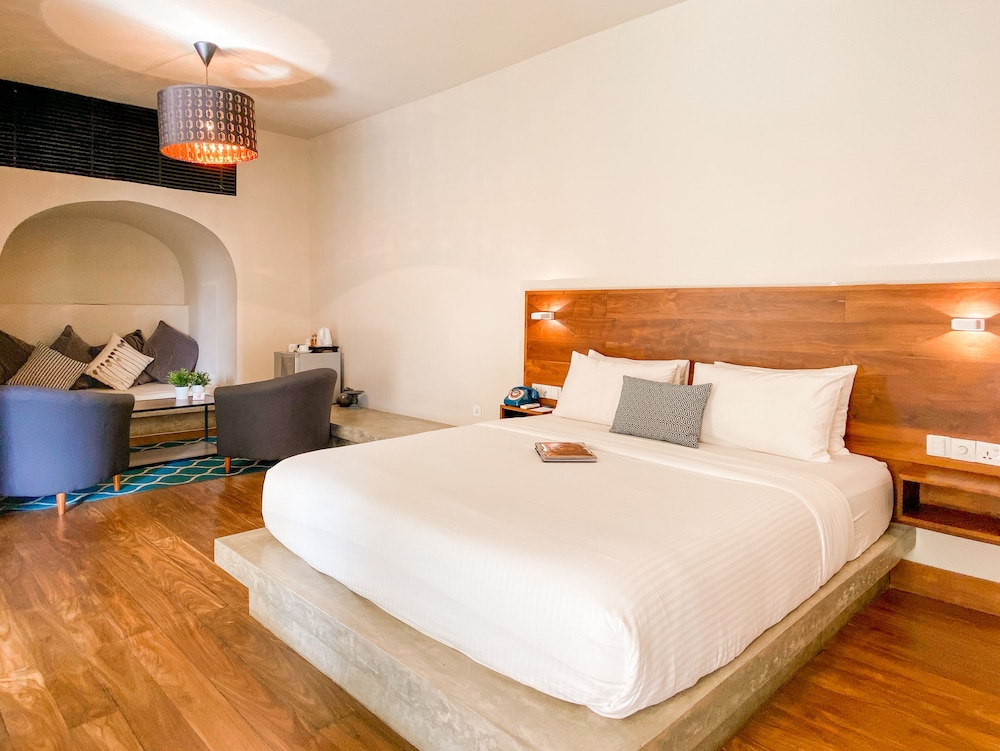 Deluxe Double Room, Courtyard View