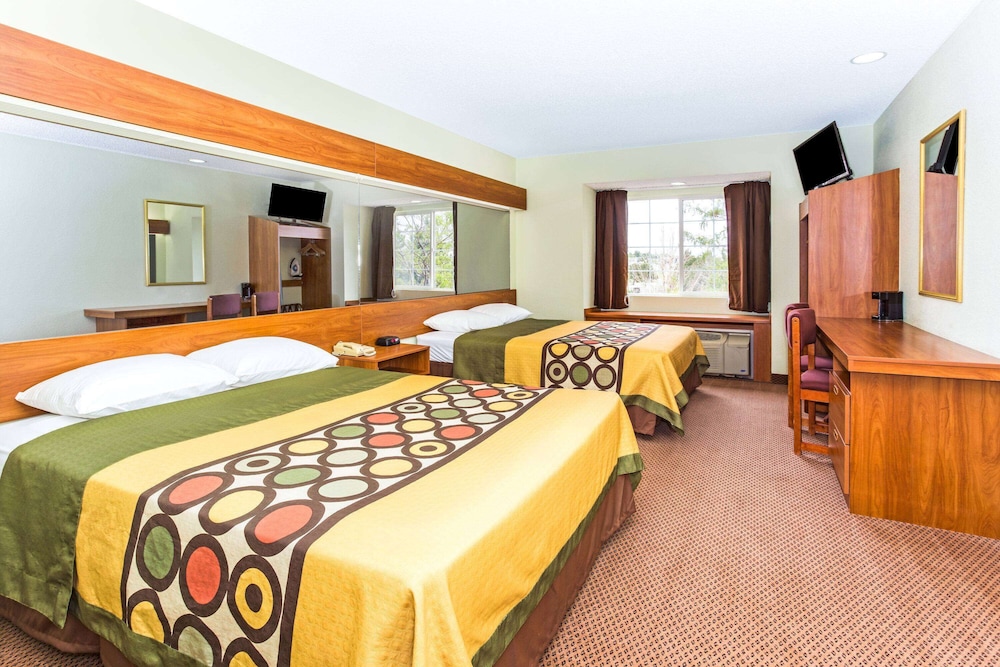 Room, 2 Queen Beds, Accessible, Non Smoking (Mobility, Walk-In Shower) photo 1