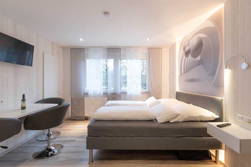 Standard Apartment, Private Bathroom, Park View (Zimmer 201) - Photo 4
