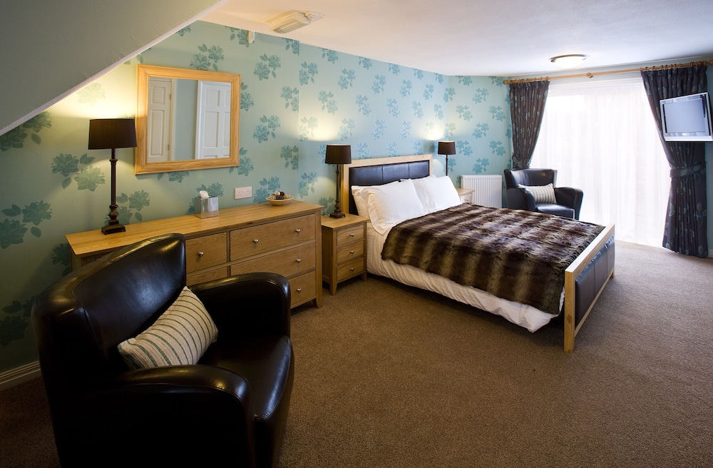 Ultimate Comfy Room 1