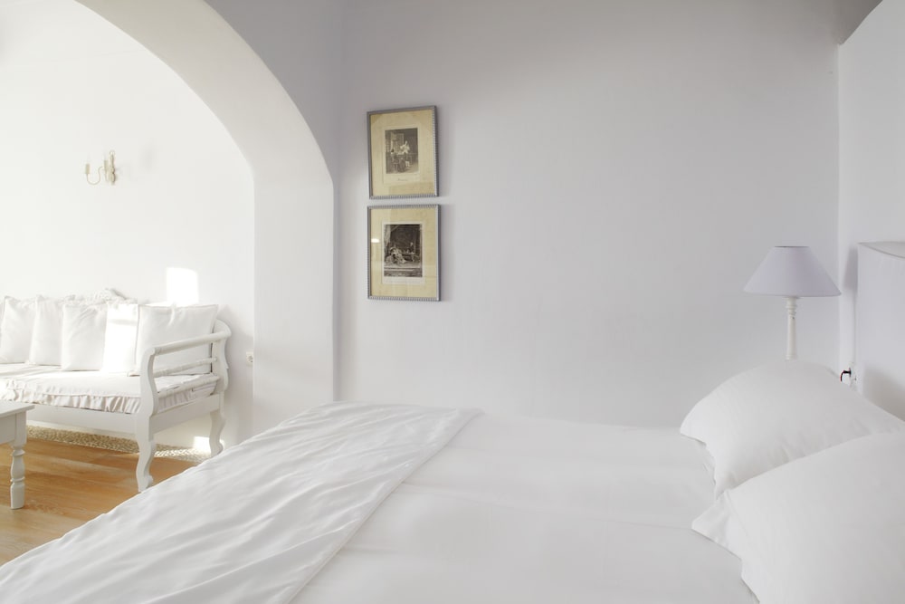 Senior Suite - Photo 10