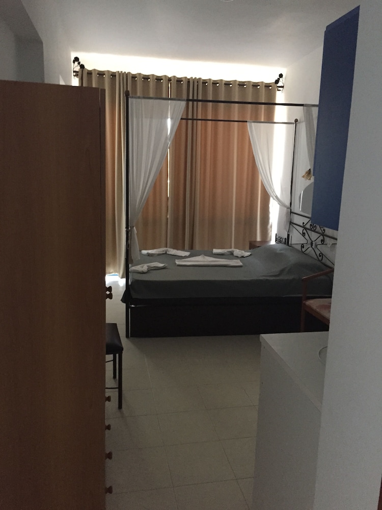 Comfort Studio, 1 Double Bed, Garden View