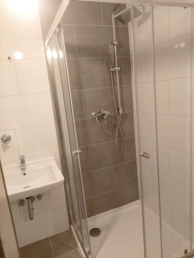 Comfort Suite, Private Bathroom (EG)