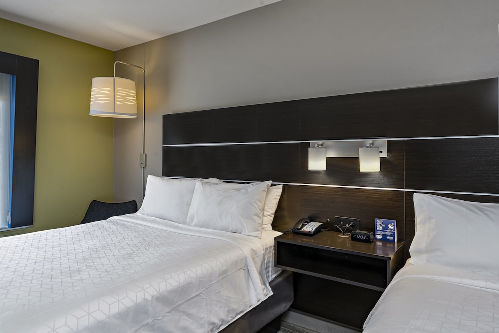 Suite, 1 Bedroom - Photo 5