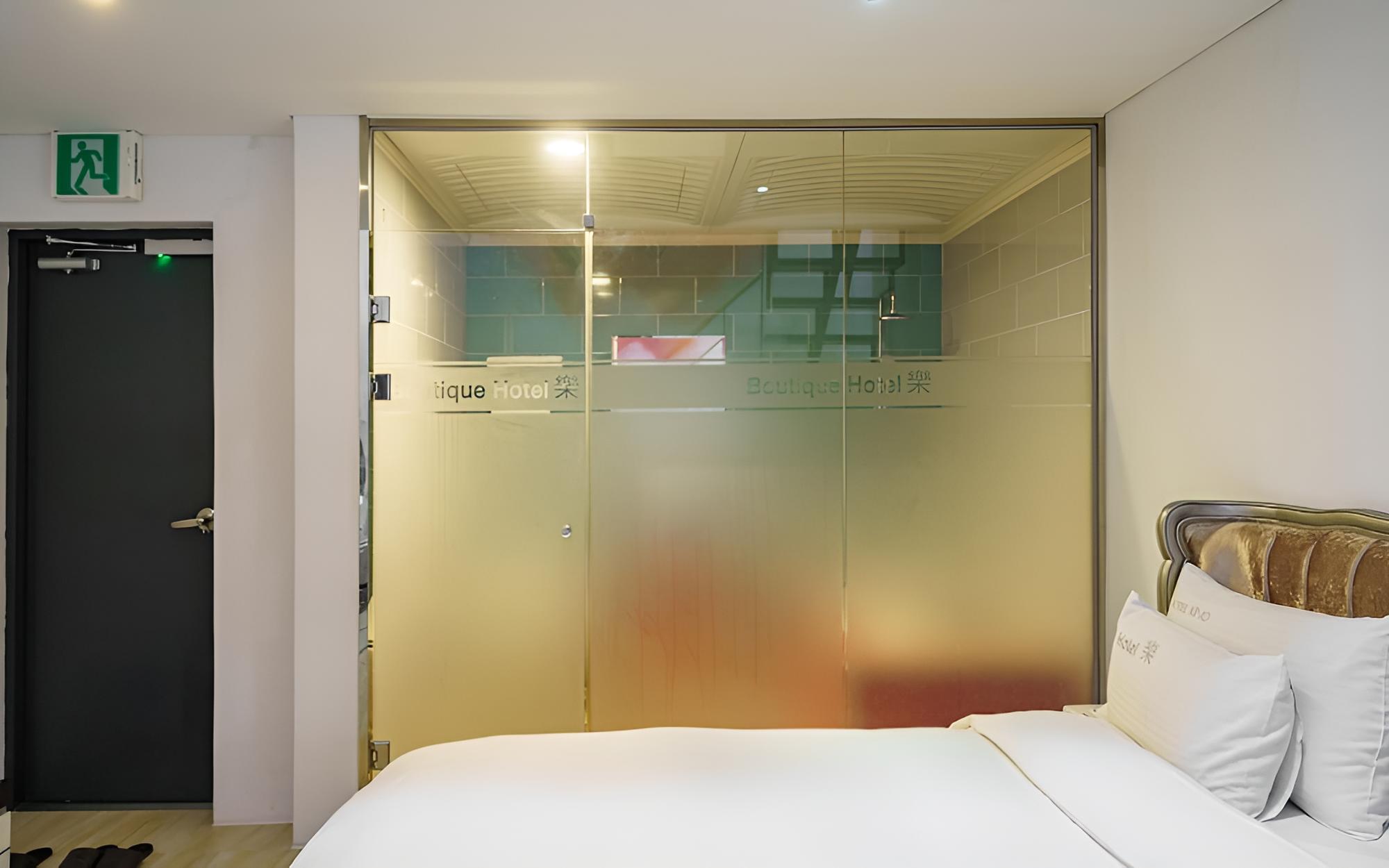 Room (Duplex) - Photo 4