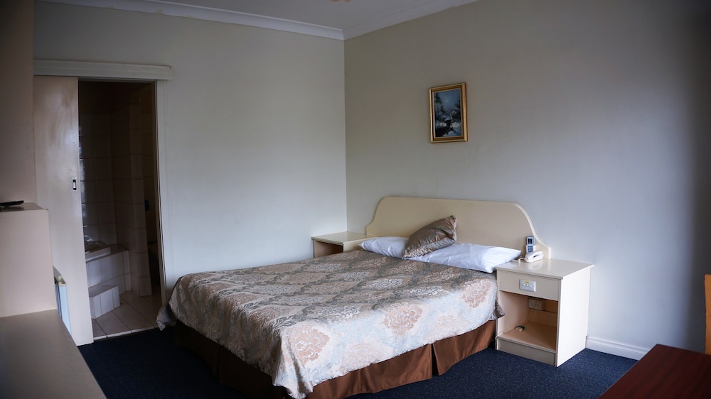 Standard Double Room, Jetted Tub photo 3